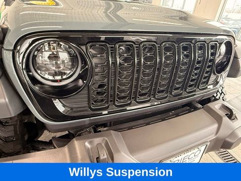 Used 2025 Jeep Wrangler Willys 4xe image 3