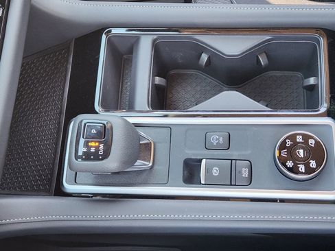 New 2026 Nissan Pathfinder SV AWD/4WD image 19