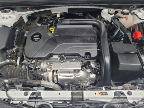 Used 2025 Chevrolet Malibu LS FWD image 30