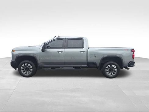 Used 2025 Chevrolet Silverado 2500 Custom w/ Custom Convenience Package AWD/4WD image 4