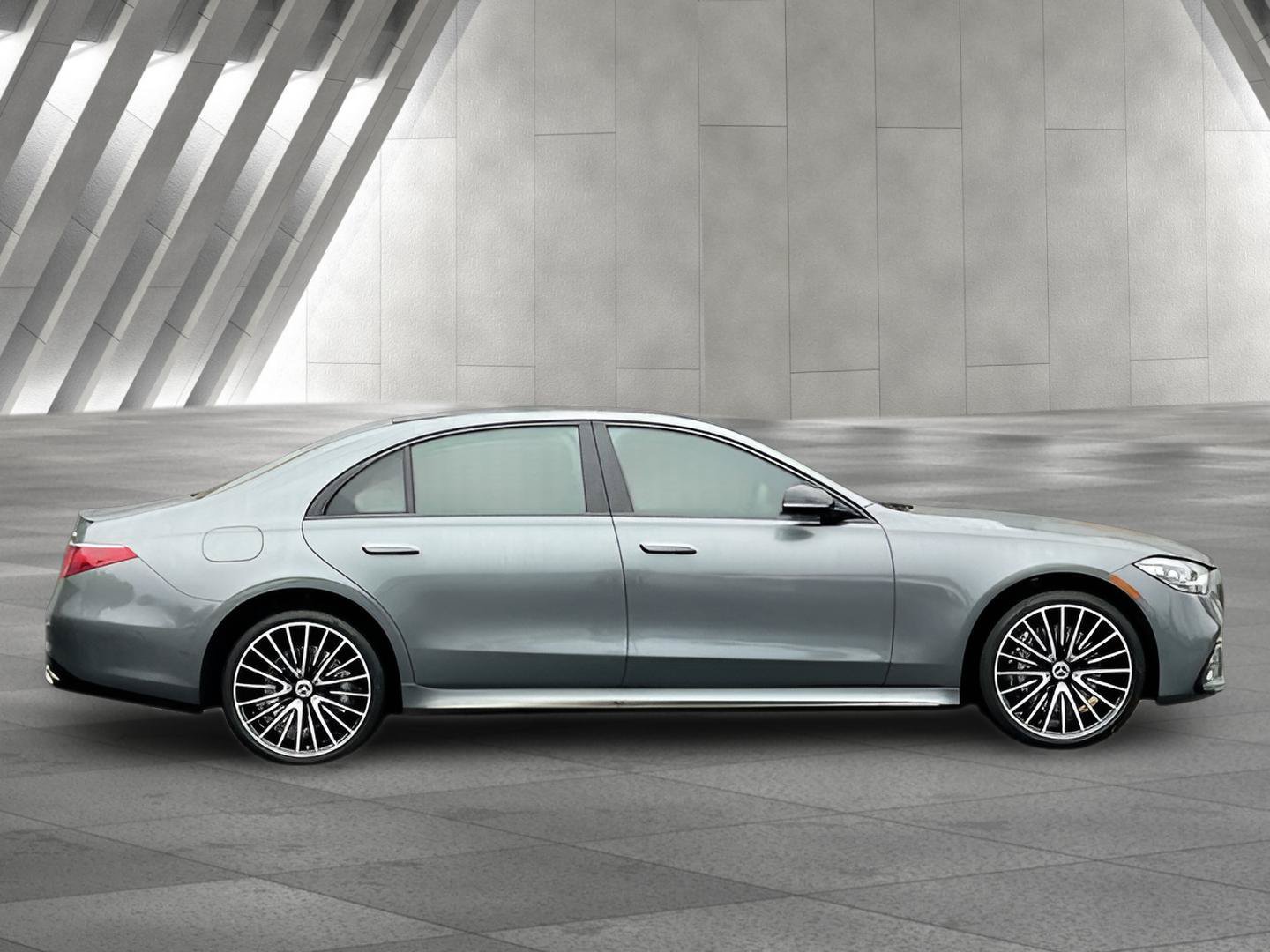 Used 2024 Mercedes-Benz S 580 4MATIC Sedan image 6