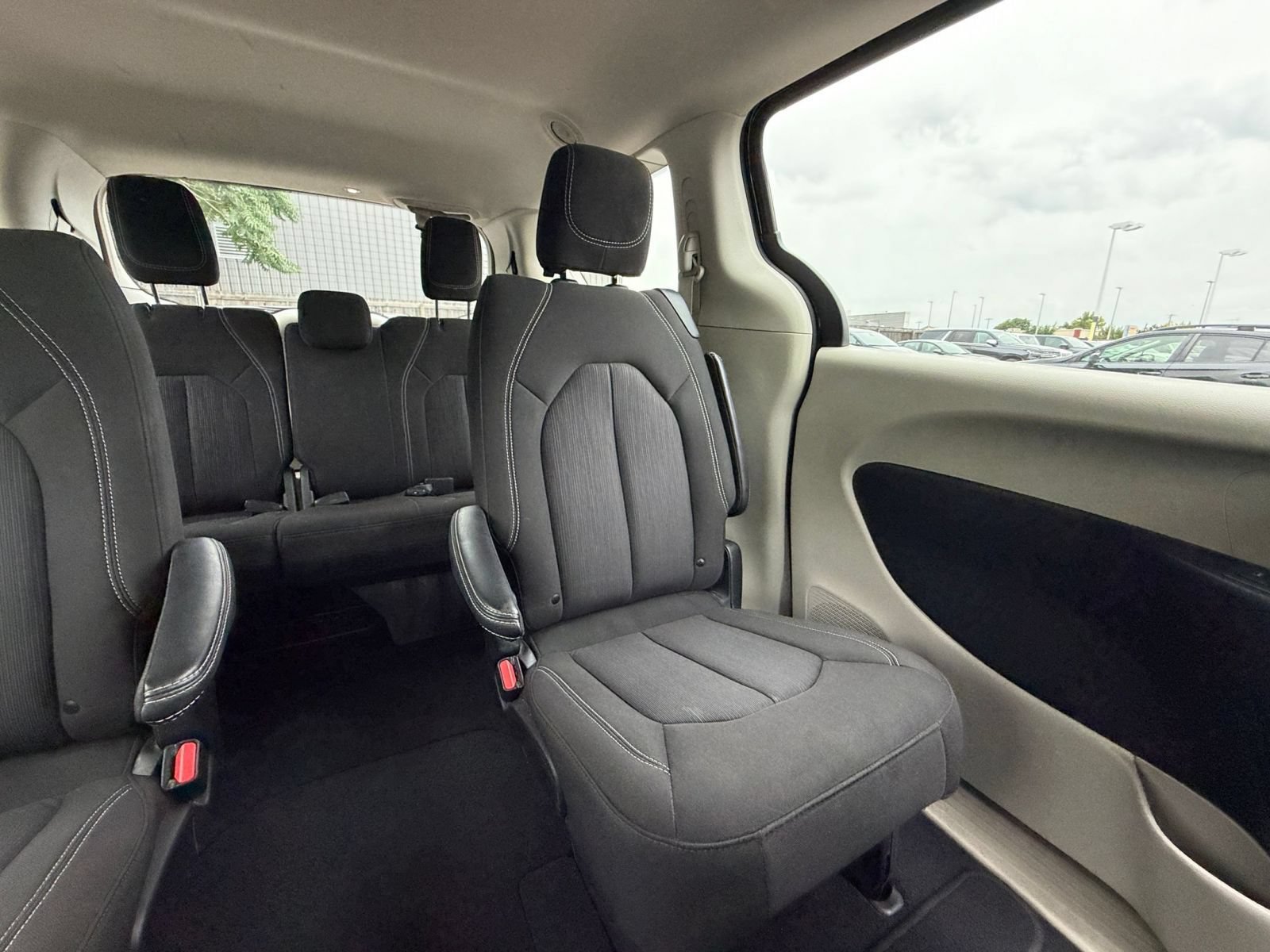 Used 2024 Chrysler Voyager LX FWD image 39
