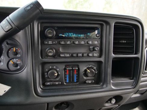 Used 2007 Chevrolet Silverado 3500 LT w/ Heavy-Duty Power Package image 9