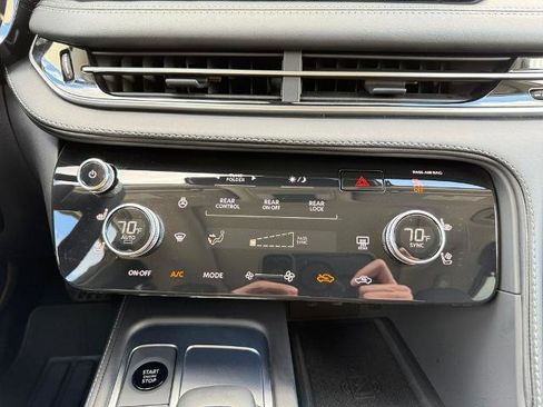 Certified 2026 INFINITI QX60 Luxe w/ Family Package AWD/4WD image 15