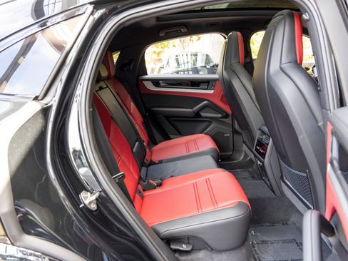 New 2026 Porsche Cayenne Coupe AWD/4WD image 60