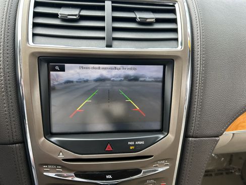 Used 2013 Lincoln MKX AWD image 22