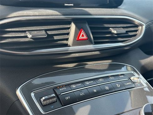Used 2021 Hyundai Santa Fe SEL w/ Convenience Package image 18