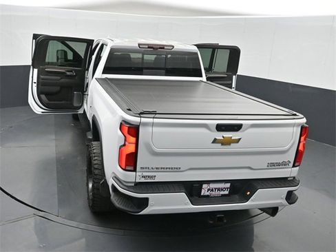 Used 2024 Chevrolet Silverado 2500 High Country w/ High Country Premium Package image 50
