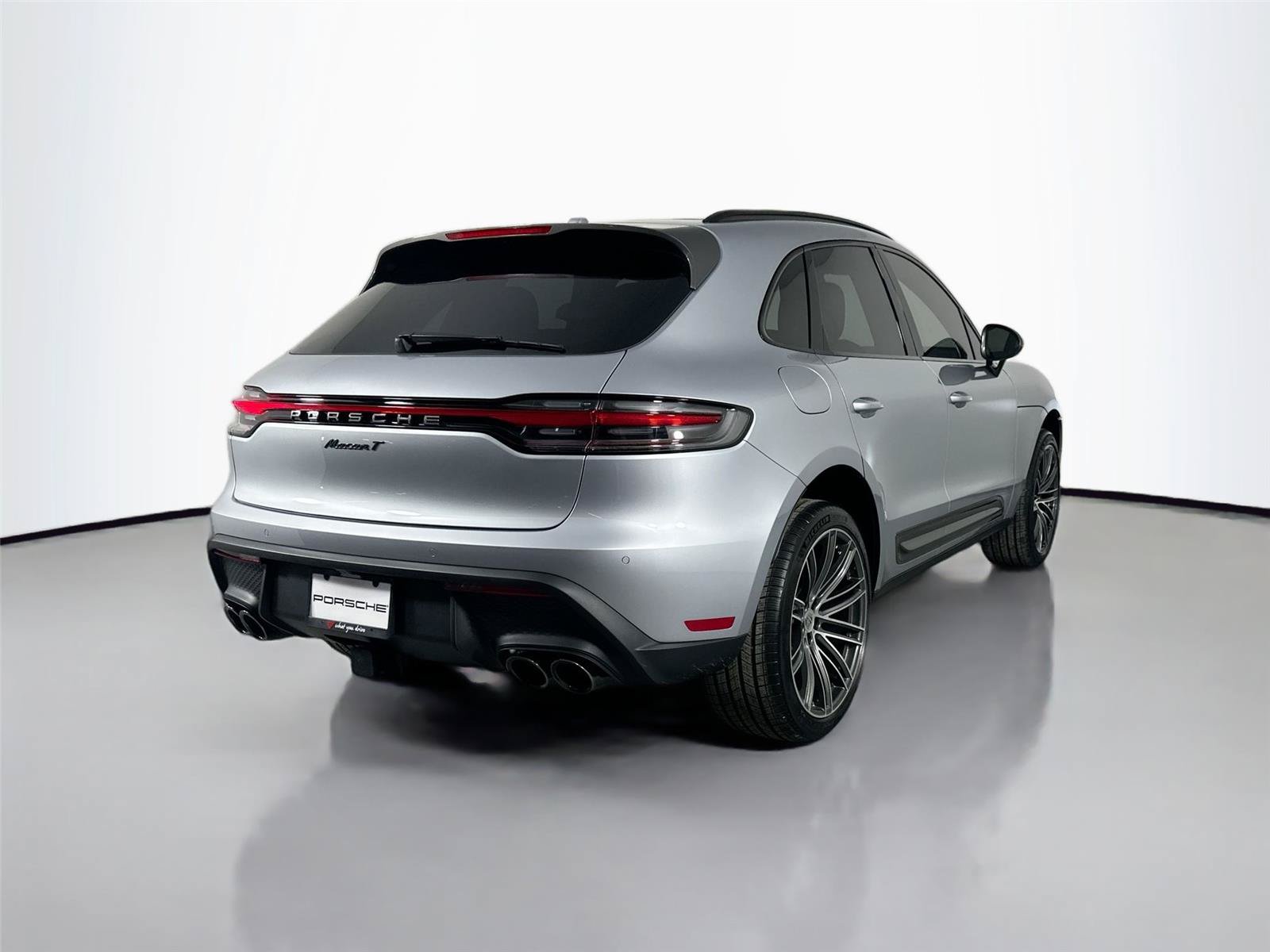 Used 2026 Porsche Macan Turbo AWD/4WD image 7