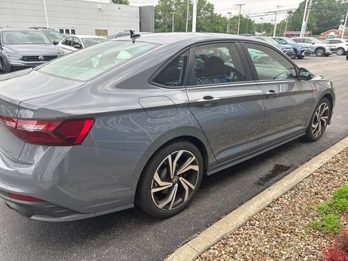 Used 2022 Volkswagen Jetta GLI Autobahn FWD image 6