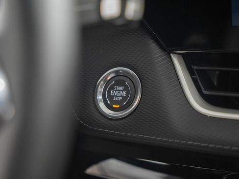 New 2026 Chevrolet Equinox LT w/ Convenience Package II image 24