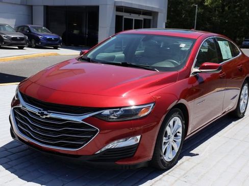 Used 2019 Chevrolet Malibu LT FWD image 1