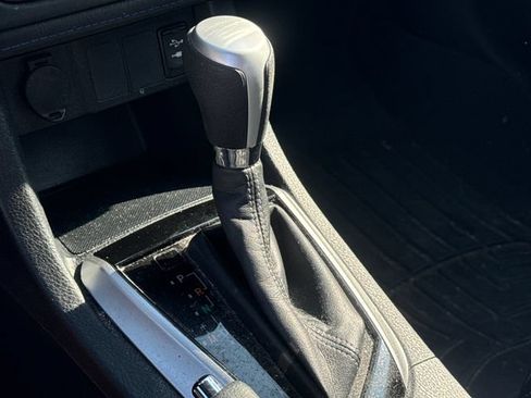 Used 2017 Toyota Corolla SE w/ Carpet Mat Package (TMS) FWD image 15