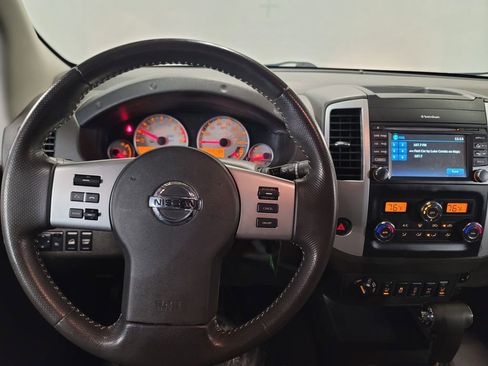 Used 2019 Nissan Frontier PRO-4X image 10