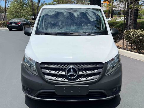 Used 2022 Mercedes-Benz Metris image 13