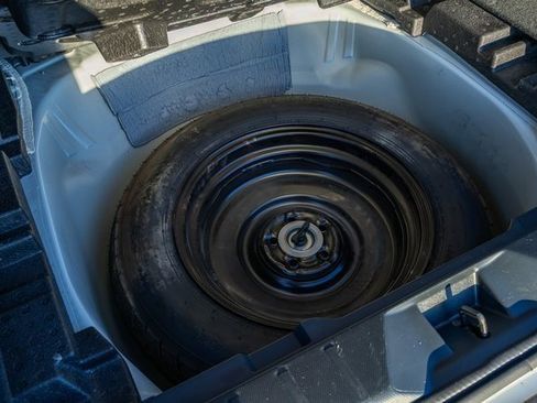 Used 2023 Subaru Outback Limited image 23