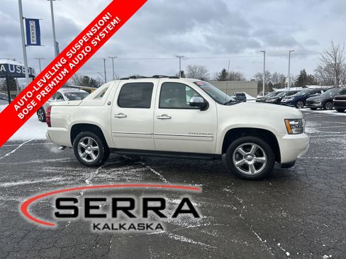 Used 2013 Chevrolet Avalanche LTZ image 1