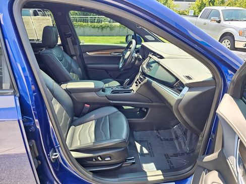Used 2023 Cadillac XT6 Sport w/ Platinum Package AWD/4WD image 11
