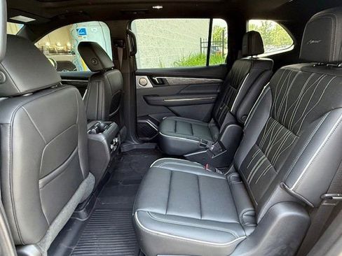 New 2026 Buick Enclave Avenir w/ Super Cruise Package AWD/4WD image 15