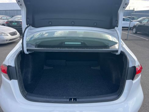 Used 2025 Toyota Corolla LE image 30