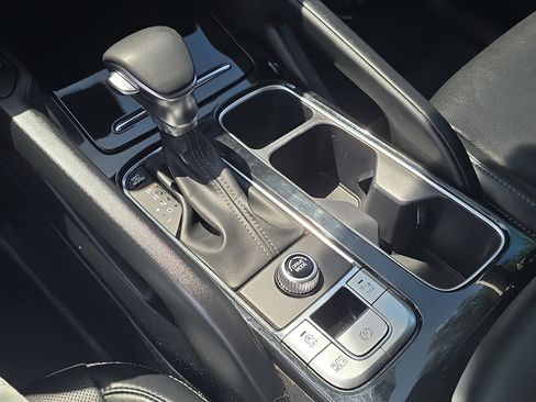 Certified 2022 Kia Telluride S FWD image 28