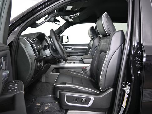 Used 2026 RAM 1500 Laramie AWD/4WD image 21
