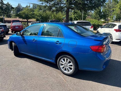 Used 2010 Toyota Corolla LE FWD image 5