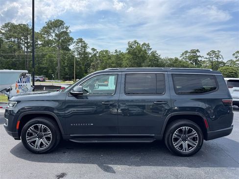 Used 2022 Jeep Wagoneer Series III w/ Flexible Seating Group AWD/4WD image 5