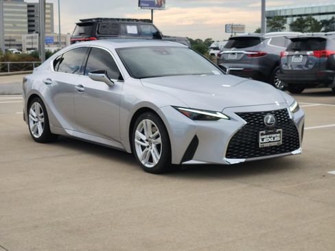 Used 2023 Lexus IS 300 w/ Comfort Package RWD image 3