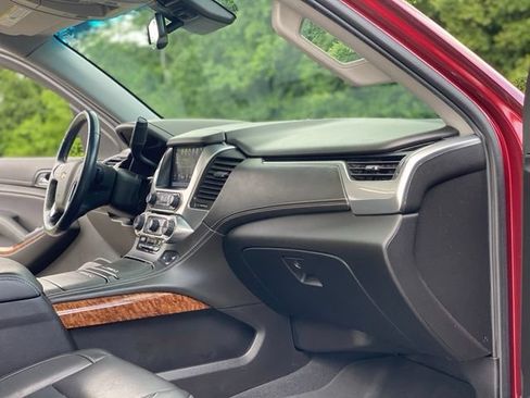 Used 2019 Chevrolet Tahoe Premier AWD/4WD image 19