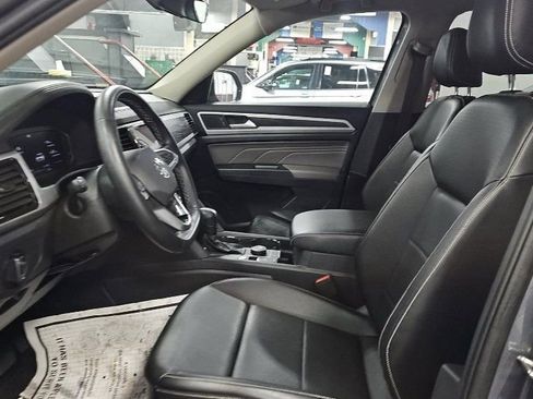 Used 2022 Volkswagen Atlas SE w/ Panoramic Sunroof Package image 10