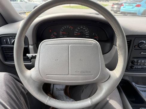 Used 1996 Chevrolet Impala SS RWD image 28