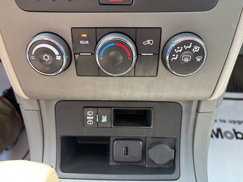 Used 2017 Chevrolet Traverse LS FWD image 22