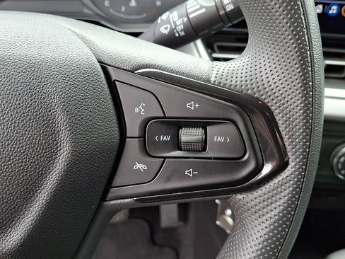 Certified 2024 Chevrolet Trax LS w/ LS Convenience Package FWD image 23