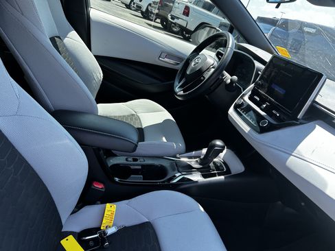 Used 2023 Toyota Corolla SE FWD image 12