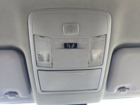 Used 2018 Toyota RAV4 LE image 24