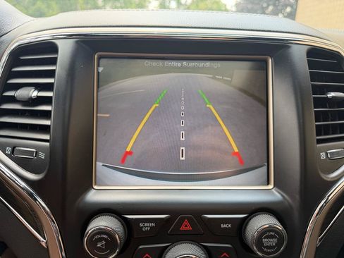 Used 2014 Jeep Grand Cherokee Overland AWD/4WD image 27
