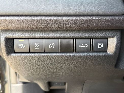 Used 2025 Toyota Camry XSE FWD image 23