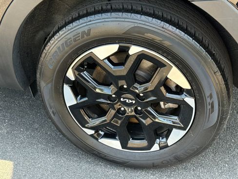 Used 2025 Kia Sorento S AWD/4WD image 24