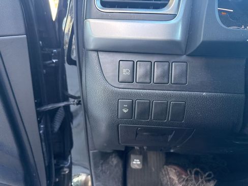 Used 2018 Toyota Highlander LE image 14