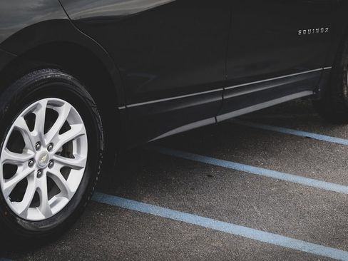 Used 2020 Chevrolet Equinox LT FWD image 29