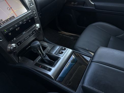 Used 2018 Lexus GX 460 w/ Navigation Package image 20