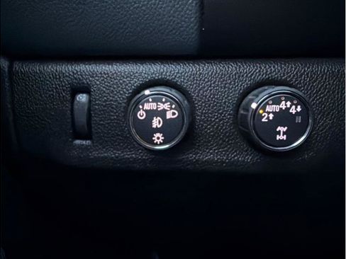 Used 2018 Chevrolet Colorado Z71 image 23