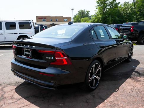 Used 2024 Volvo S60 B5 Core AWD/4WD image 6