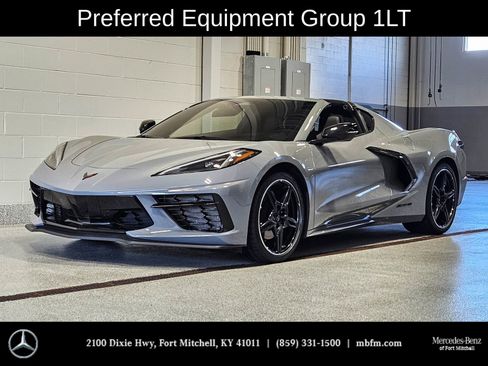 Used 2025 Chevrolet Corvette Stingray Coupe w/ 1LT RWD image 1