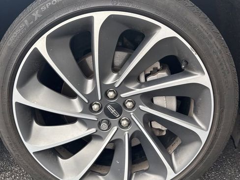 Used 2023 Lincoln Nautilus Reserve w/ Equipment Group 201A AWD/4WD image 6