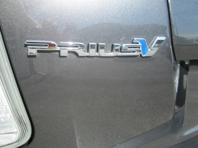 Used 2017 Toyota Prius V Four FWD image 7