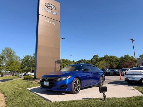 Used 2022 Honda Accord Sport image 35