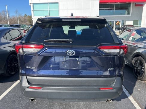 Used 2024 Toyota RAV4 XLE image 6