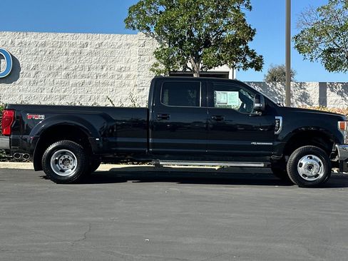 Used 2022 Ford F350 Lariat w/ Lariat Ultimate Package image 3